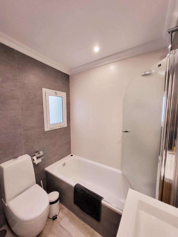 Stylish 3 Bedroom Penthouse In Marbella Centre With Large Pool Close To The Beach Экстерьер фото